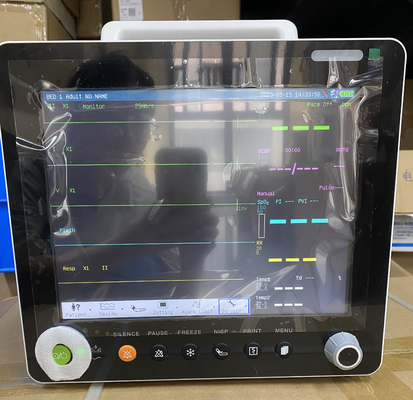 Moniteur du patient de 12 pouces 6 paramètres Moniteur des signes vitaux Moniteur du patient de l'ambulance mobile