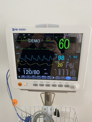 Dispositif médical Moniteur à paramètres multiples 6 paramètres 12 pouces Moniteur du patient