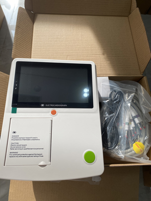Machine à ECG portable arc-en-ciel 12 à 3 canaux pour l' hôpital