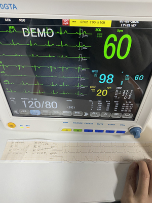 Modes de travail multiples Surveillance de la santé Signes vitaux Surveillance du patient pour la clinique