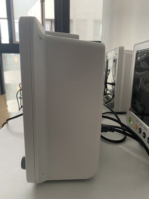 Moniteur patient portable 5 paramètres 12,1 pouces avec 16 langues pour usage médical