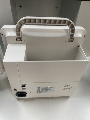 Moniteur patient de chevet multiparamétrique pour usage hospitalier avec imprimante et support en option