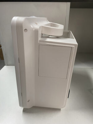 12.1 Moniteur LCD couleur multifonctionnel pour le patient avec ECG/HR/RESP/SPO2/NIBP/Temp et certification ISO13485.