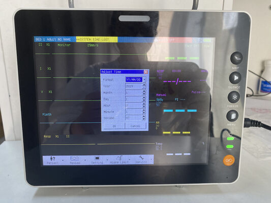 Moniteur médical multi-paramètres des signes vitaux Ambulances ECG Moniteur du patient pour l' hôpital