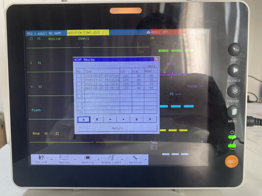 Ambulance hospitalière Moniteur multiparamètre de patient de 8 pouces pour usage humain ou animal Moniteur portable des signes vitaux